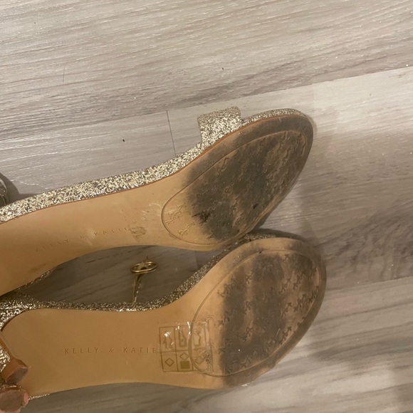 Gold Sequin Heels✨✨ - Picture 5 of 5